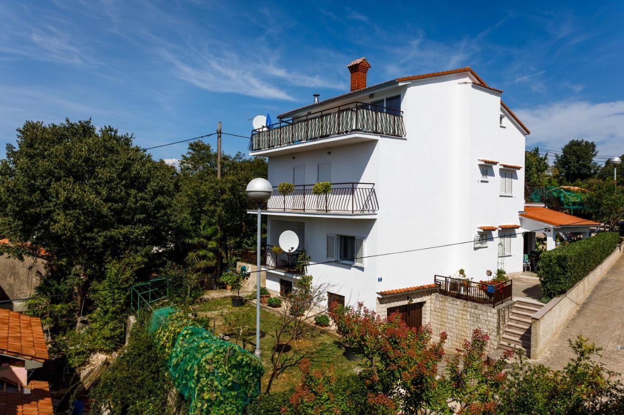 Apartment Gordana Малинська Екстер'єр фото