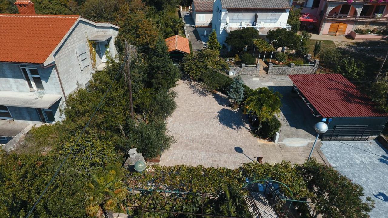 Apartment Gordana Малинська Екстер'єр фото